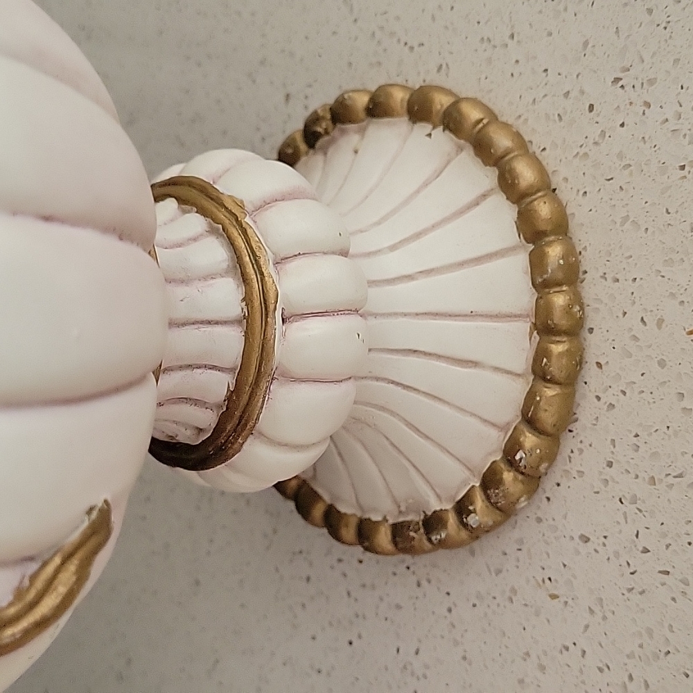 Roman Style Ceramic decor cup - Picture 3 of 4